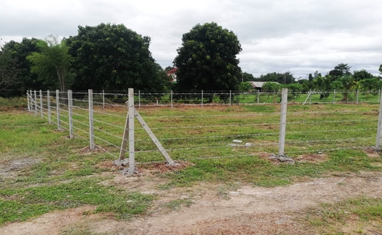 ติดตั้งรั้วลวดหนาม